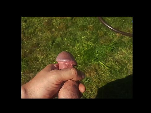 ❤️ Hot hottie gets her pink pussy fucked and cums with a squirt in a summer garden ❌ Super porn at us ❌️